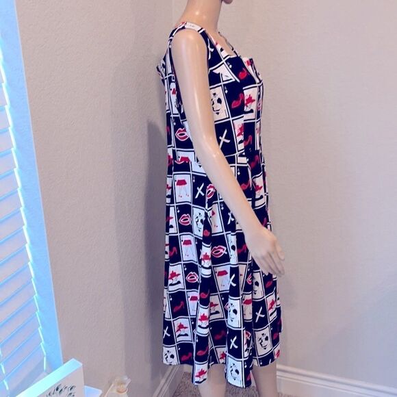 Hearts & Roses Aline designer dress. - Picture 2 of 8